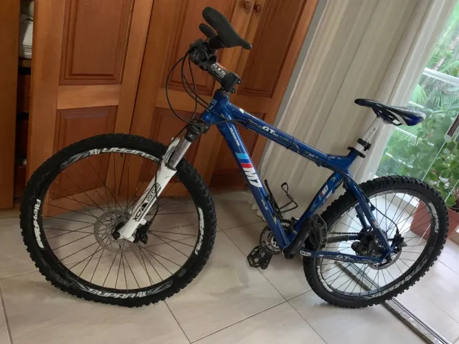 Vendo Bike Trilha e Estrada.