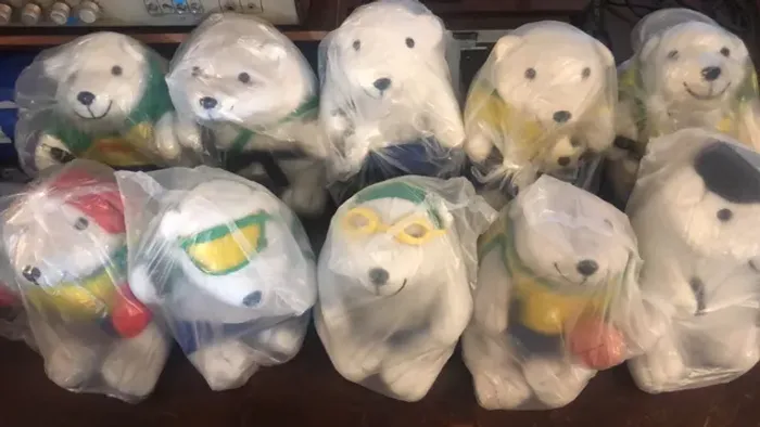 Coleção Ursos de Pelúcia Coca Cola Leia o anúncio