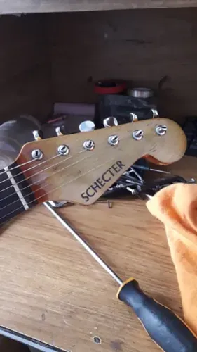 Guitarra Shecter Stratocaster luthier