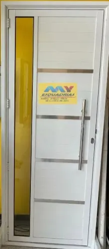 PORTA LAMBRIL COM PUXADOR E VIDRO