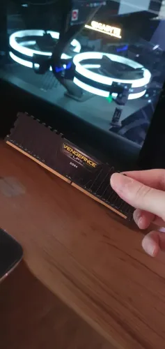 Memória ram Corsair Vengeance 8GB DDR4 2666MHz