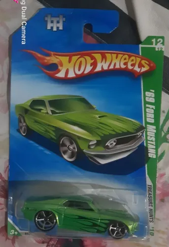 Hot Wheels '69 Ford Mustang Treasure Hunt
