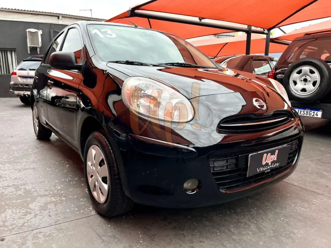Nissan March 1.0 12V Flex 5P 2013