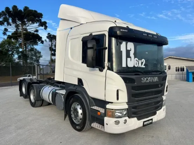 Caminhão Scania P360 6x2 Ano 2013 Branco Susp. Ar P 360
