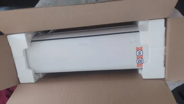 Evaporadora 12000 BTUs Inverter Gree com controlador Wi-fi 