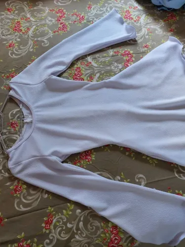 Vestido branco novo adolescente
