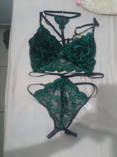 Conjunto de lingerie verde rendado 52/54 novo