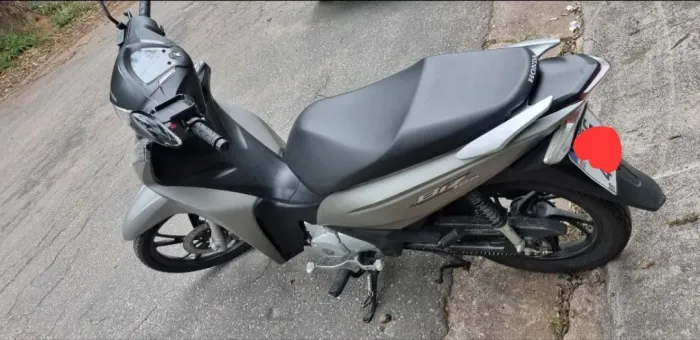 Honda Biz 125 único dono com manual e chave reserva 