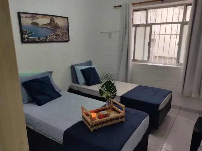 Apartamento dois quartos, mobiliado com internet, estação metrô Uruguai a 14 min a pé