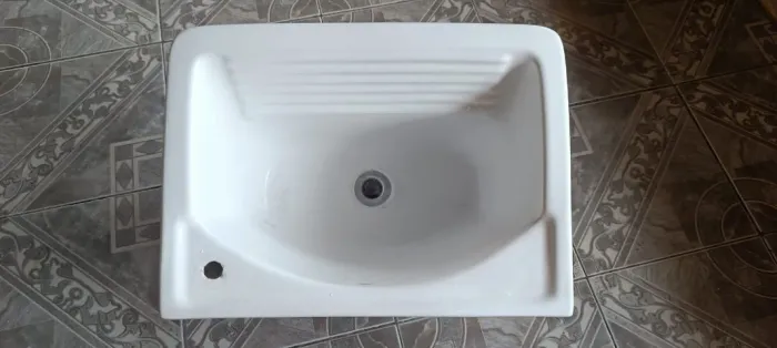 Tanque Porcelana Celine área de serviço 