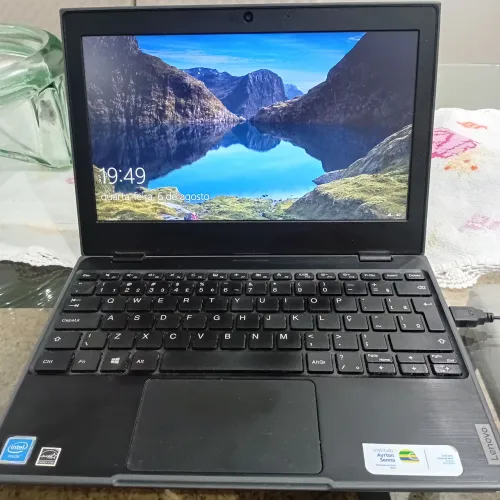 Notebook Lenovo Compacto e Leve