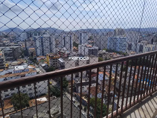 VENDO COBERTURA DUPLEX NO CONDOMINIO VIVENDAS DO MEIER