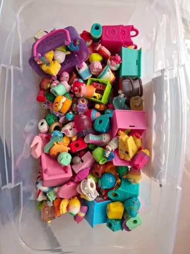 Bonecos shopkins lote com 200 peças