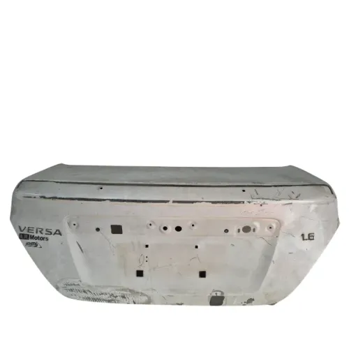 Tampa Traseira Nissan Versa 2012 A 2019 Usado Original 26069