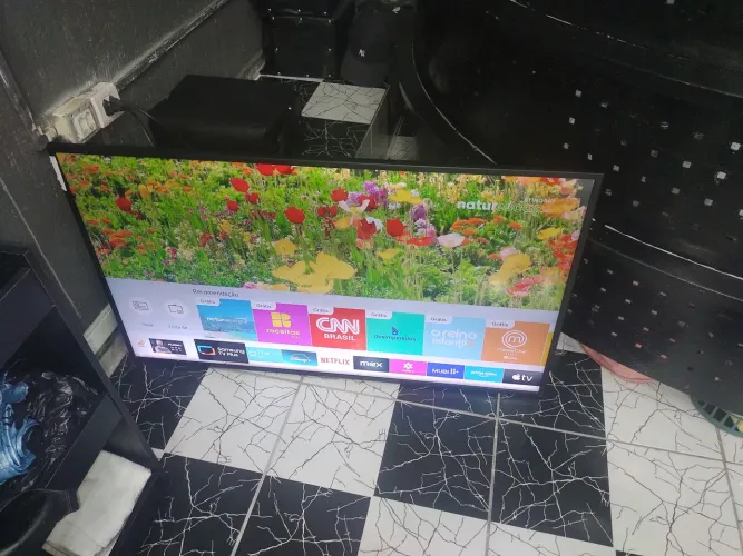 Vendo Smartv Samsung 50 polegadas 4k top de linha R$ 1650,00