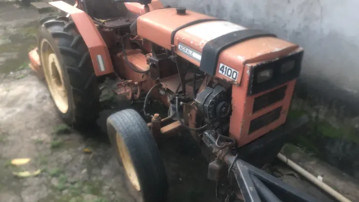 Trator Agrale 4100