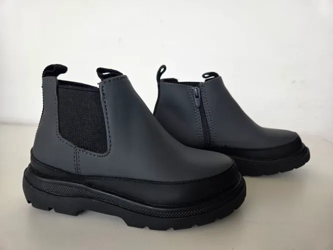 Bota infantil Zara 