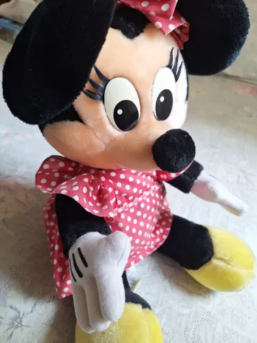 BONECO PELÚCIA DISNEY - MINIE - 35 CM SENTADA - ORIGINAL DISNEYWORD - USADO ÓTIMO ESTADO