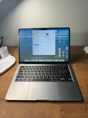 Apple MacBook Air M2- Tela 13.6 - 8gb Ram/512gbSSD/A2338