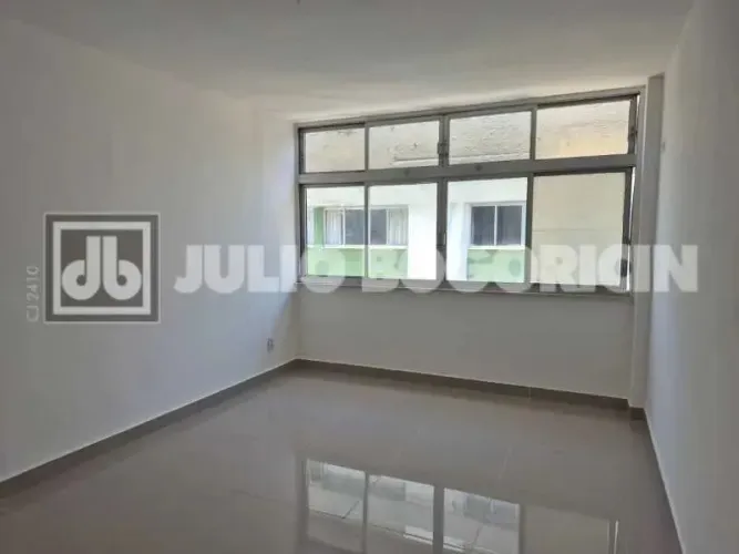 Ipanema, sala comercial com vaga, reformada