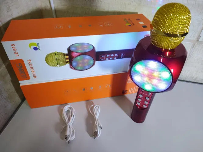 Microfone Karaoke com Bluetooth e LED.