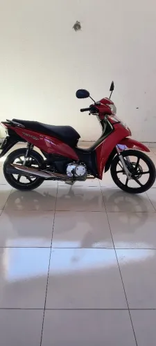 MOTO EM DIAS ( VENDE E TROCA )