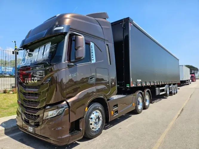 Iveco S- Way 480 6x2 Ano 23 0km Mola Start Stop Mídia e geladeira Carreta Sider Facchini 4