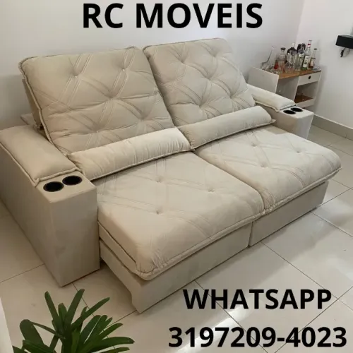 Sofá Retrátil Cuiabá com Porta-Copos - Conforto e Praticidade