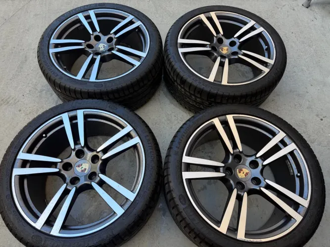 Aro 21 cayenne turbo 5x130 pneus 295 35 21 Michelin 95%