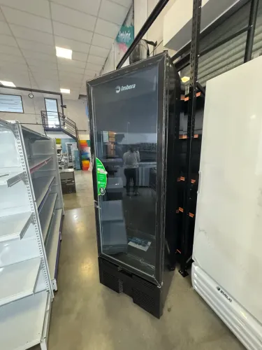 Refrigerador de bebidas 454L full black Imbera 