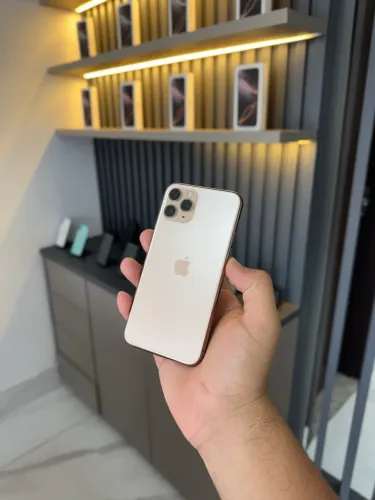 iPhone 11 pro 64 gigas display substituído