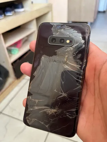 Samsung S10e
