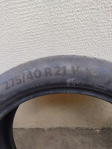 3 Pneus 275/40 R 21 V XL