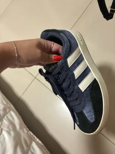 tênis adidas