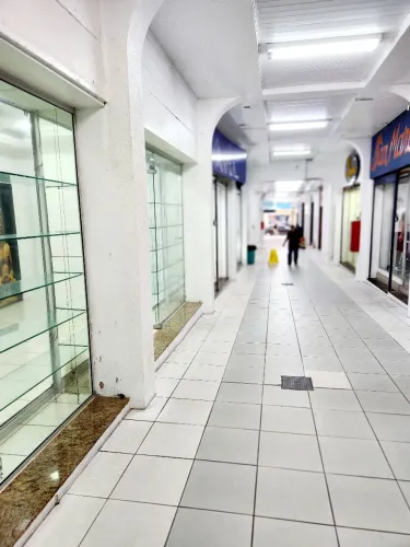 Sala/loja comercial pra venda e aluguel entrada por o Calçadão galeria papaleo centro
