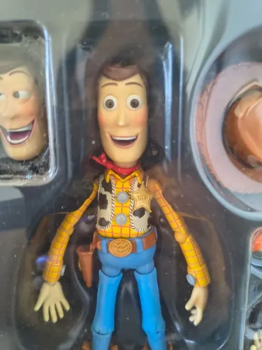 Boneco Woody Revoltech - O10