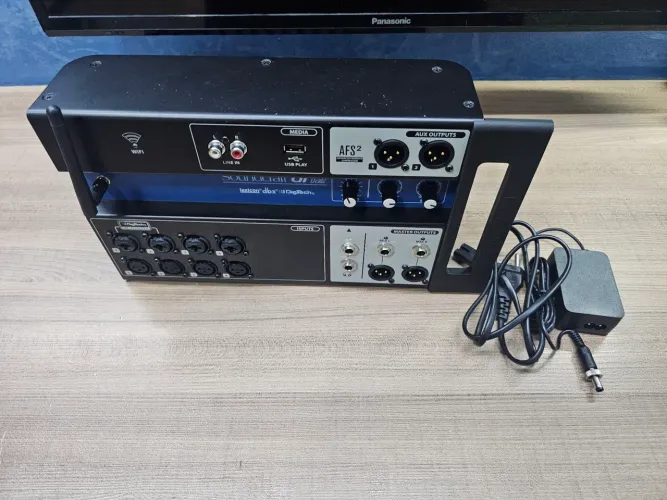 Soundcraft ui12