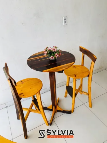 CONJUNTO DE BISTRÔ FIXO ENVERNIZADO!