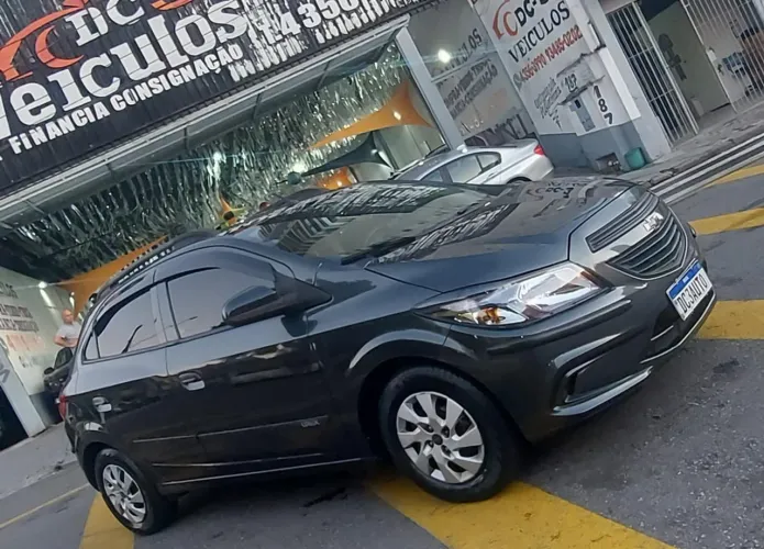 Chevrolet Onix JOY Hatch 1.0 8V Flex Mec. 4P 2018