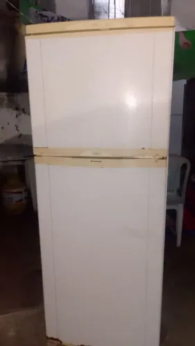geladeira com defeito motor ótimo