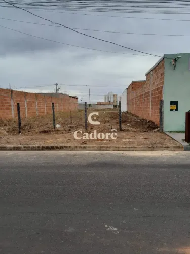 Terreno bem localizado no Lago Azul  250 m²