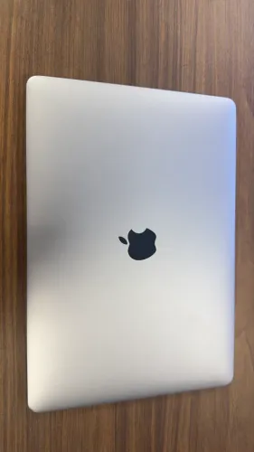MacBook Pro 2017 8gb 256