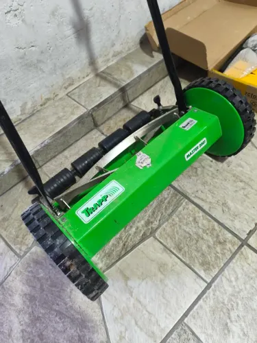 Cortador de grama manual