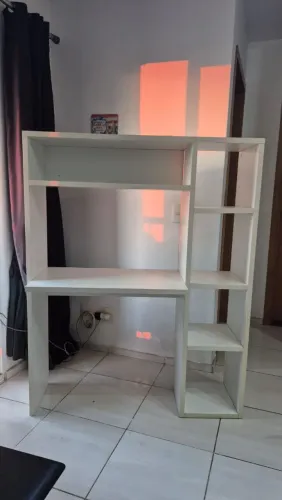 Vendo linda escrivaninha Tok Stok!