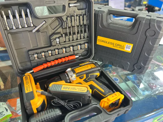 Parafusadeira Furadeira 48V 2 Baterias Com Maleta e Acessórios Completo