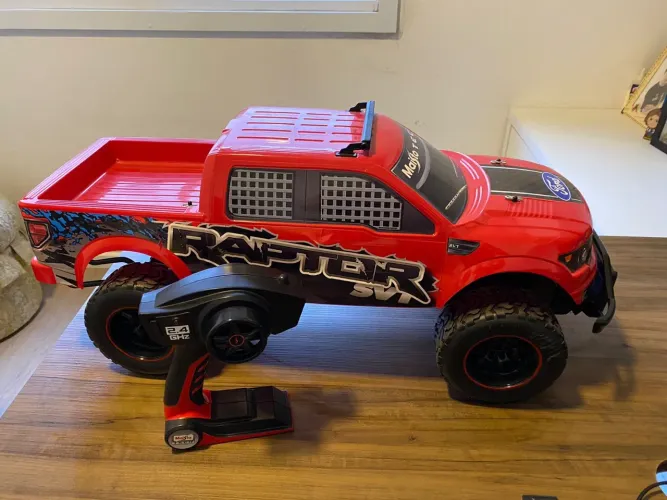 Baixo pra Desapegar Maisto Tech Ford F-150 Raptor RC 2.4GHz - NOVÍSSIMO - Só 3 Usos!