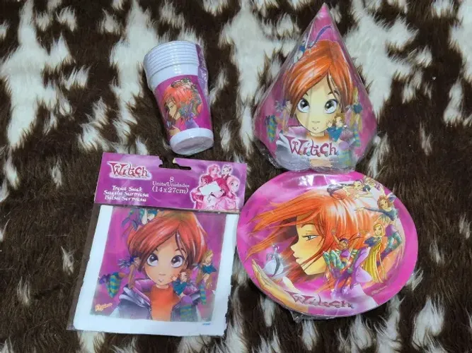 Kit Festa WITCH (W.IT.C.H.) 1 - Pratos, Copos, Chapéus e Sacolas Presente - LER DESCRIÇÃO