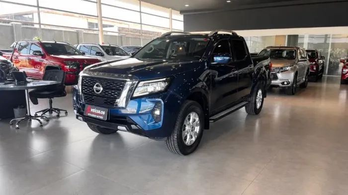 Nissan Frontier XE CD 4X4 2.3 Bi-TB Diesel Aut. 2025