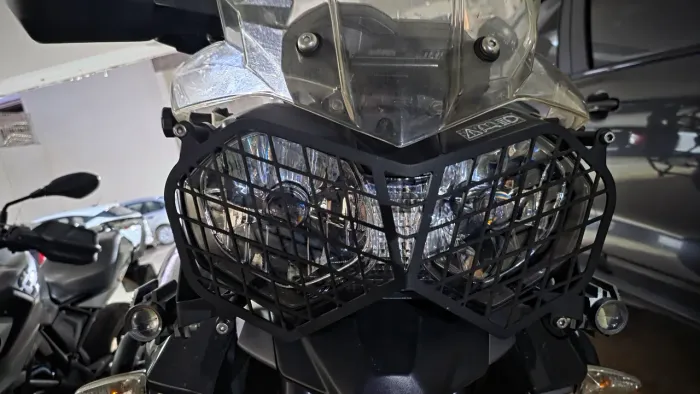 Protetor de farol para Triumph Tiger 800 em aço