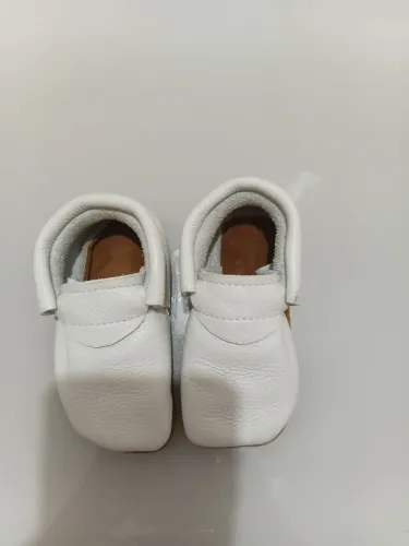 Sapato baby couro